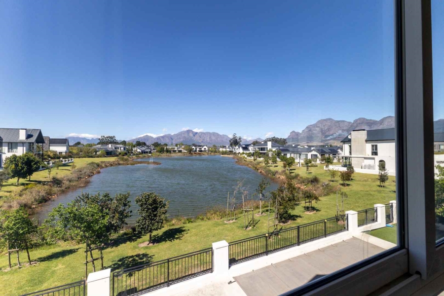 5 Bedroom Property for Sale in Val De Vie Estate Western Cape
